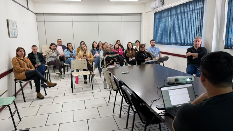 Erechim reúne profissionais do SUAS para construir Plano Municipal da Primeira Infância