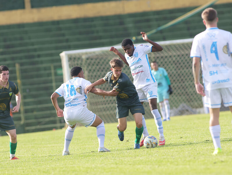Ypiranga goleia por 5 a 0 na estreia pela Liga Serrana Sub-19