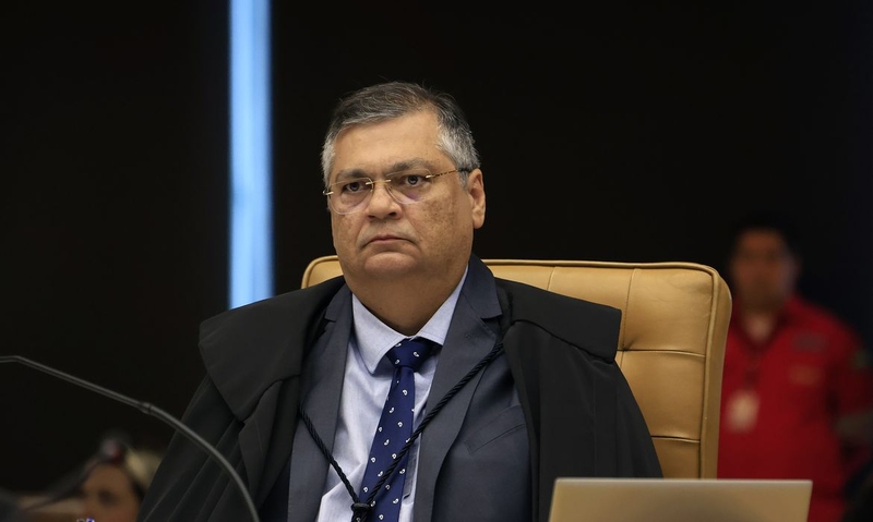 Flávio Dino manda reintegrar diretor-geral da PF um dia após afastamento determinado por Mendonça
