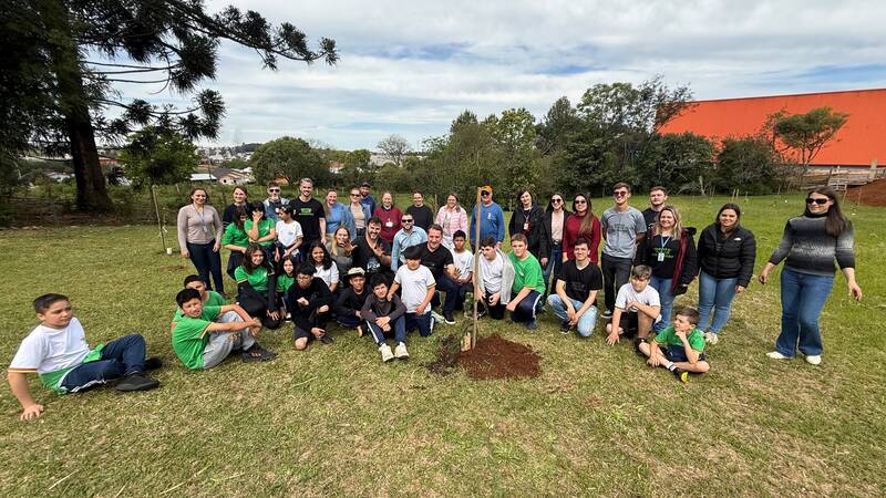 Erechim ganha quinto Bosque Urbano e recebe plantio inédito de araucária enxertada em espaço público