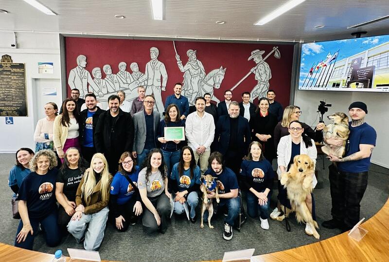 AVAU é homenageada em Erechim por transformar voluntariado em proteção e cuidado com os animais