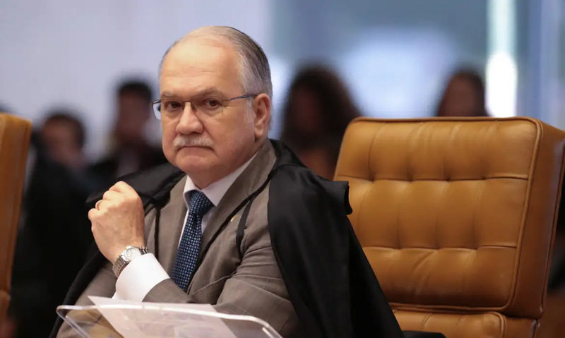 Ministro Fachin dá 72 horas para Mendonça explicar afastamento do diretor da PF