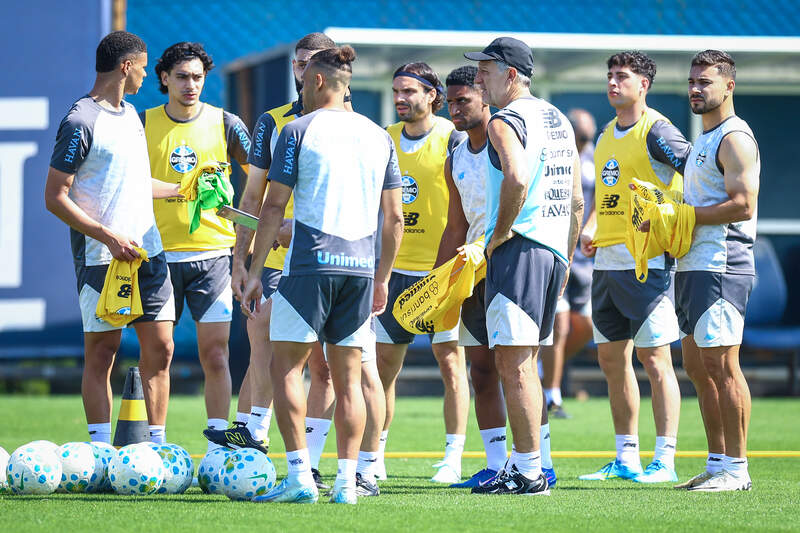 Grêmio terá novembro decisivo com semifinais da Copa do Brasil e sequência pesada no Brasileirão
