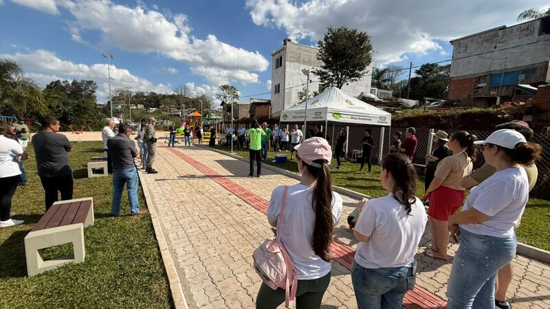 Brinquedos, pomar e muito espaço: nova praça é entregue aos moradores do Novo Atlântico