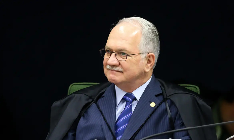 Fachin suspende decisões sobre PF e paralisa investigações contra ministros do STF