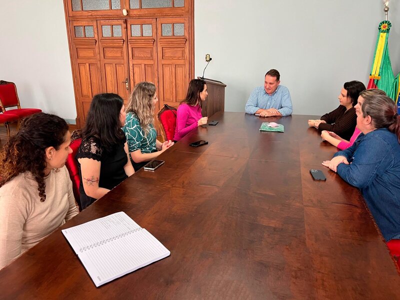 Representantes do Ministério da Saúde conhecem experiência de Erechim na prevenção e cuidado com a Saúde Mental