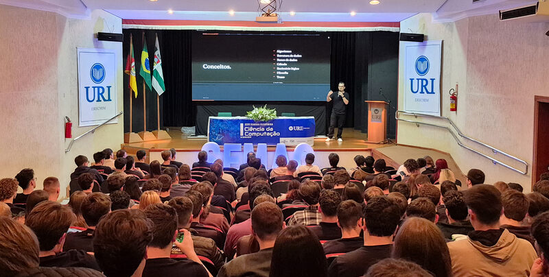 Semana Acadêmica da URI conecta estudantes ao futuro da tecnologia e da inovação
