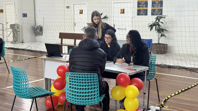 Feirão de Empregos reúne candidatos e empresas nesta quarta-feira em Erechim
