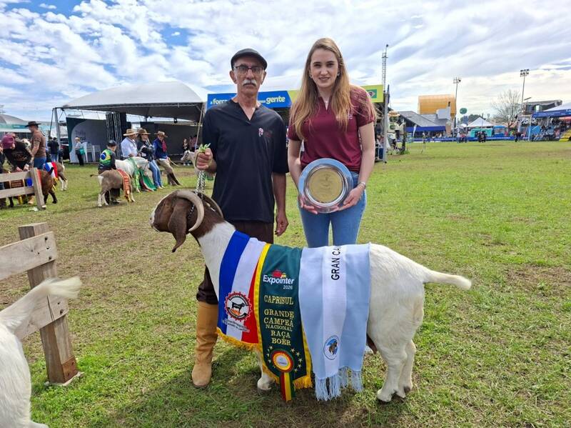 Grandes campeões da 49ª Expointer desfilam na Pista Central em Esteio