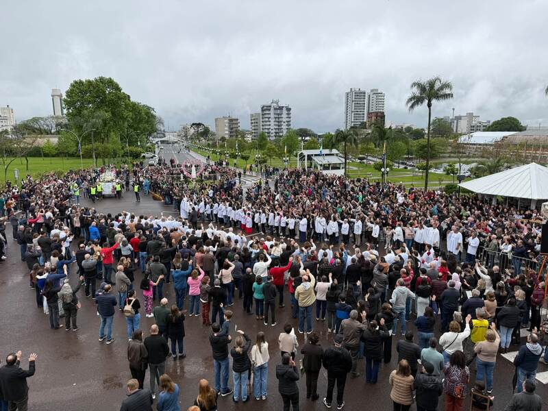 75ª Romaria de Fátima transforma apelo pela paz em oração, fé e gestos de fraternidade