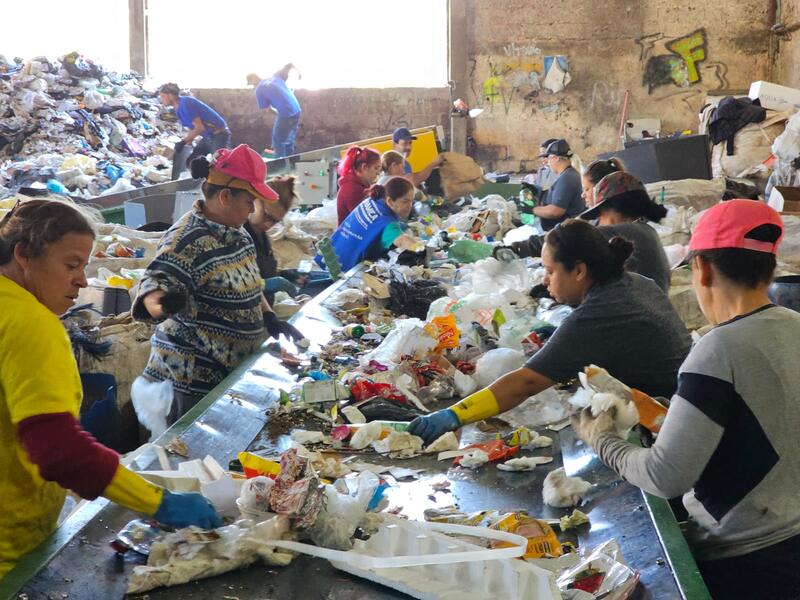 Novas esteiras de triagem dobram produtividade e melhoram condições de trabalho de recicladores em Erechim