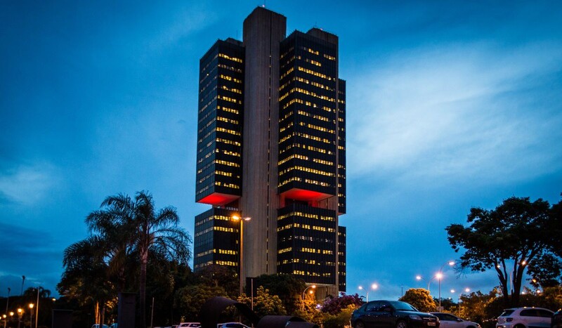 Dívida externa do Brasil chega a US$ 407 bilhões e supera reservas internacionais após 19 anos