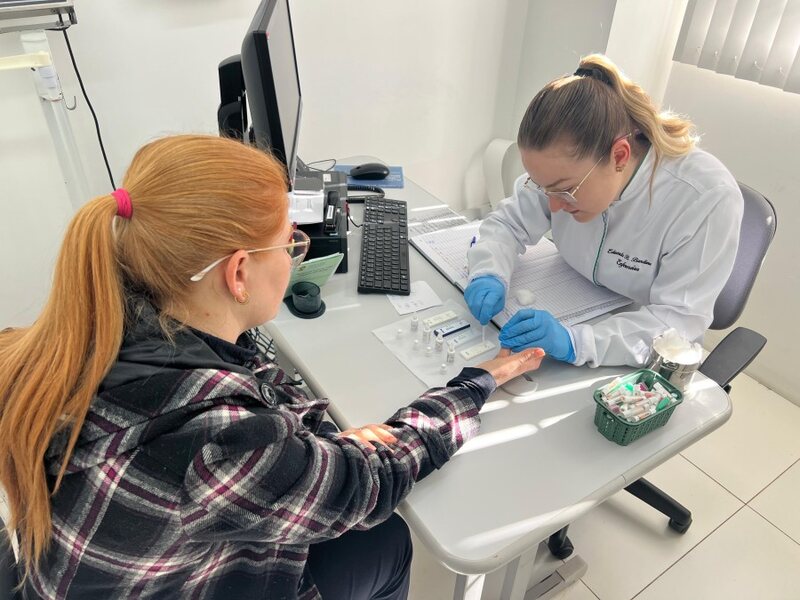 Outubro Rosa: mais de 350 mulheres procuram atendimento em ação especial de prevenção em Erechim