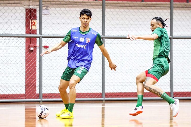 Capitão do Atlântico projeta duelo contra ACBF pelas quartas da LNF: semana de clássico e foco nos detalhes