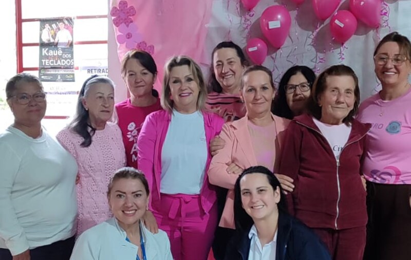 UBS Centro promove encontro sobre saúde da mulher em alusão ao Outubro Rosa