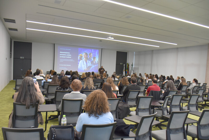 Seminário de Saúde do Trabalho debate prevenção de doenças, ergonomia e bem-estar nas empresas