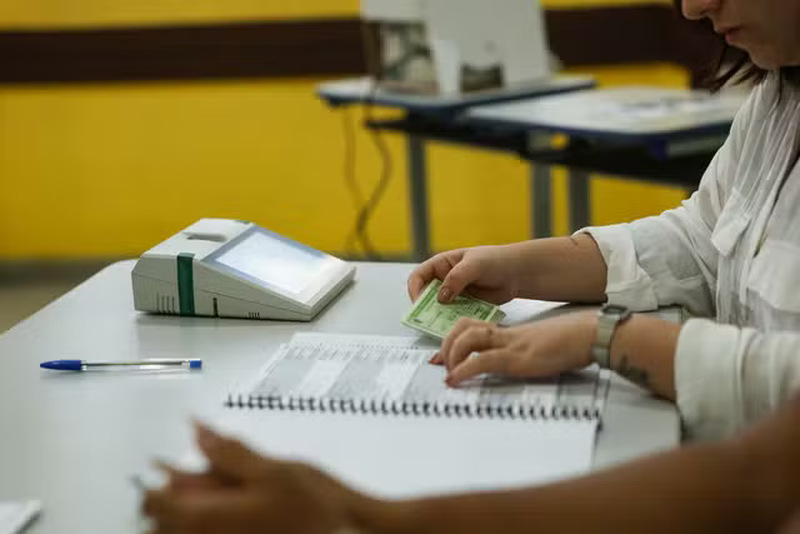 Mesários das Eleições 2026 receberão auxílio-alimentação por Pix