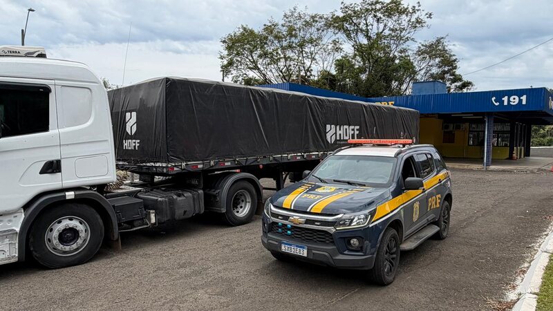 PRF apreende carga ilegal de hormônios sintéticos e cosméticos na BR-153, em Santa Catarina