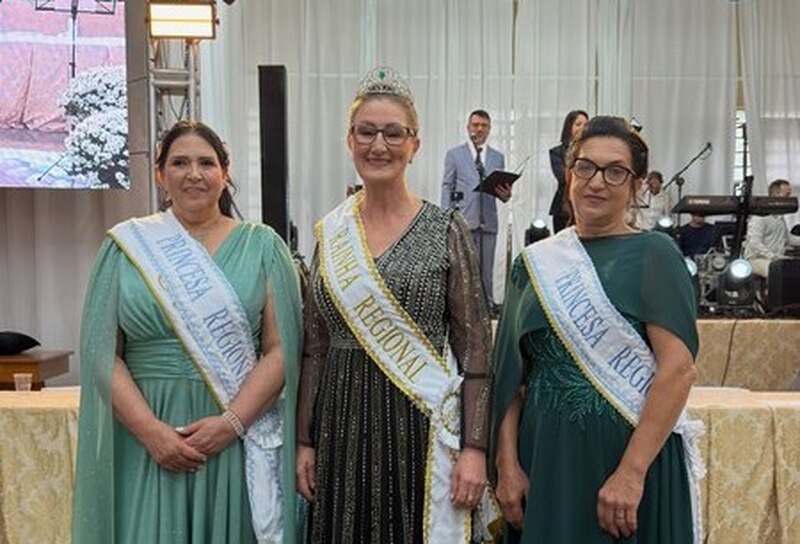 Erval Grande celebra a terceira idade em baile regional marcado por emoção e coroação da nova rainha