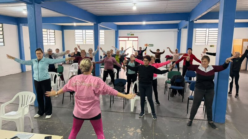 Projeto “Envelhecer em Movimento” promove dança e convivência para a melhor idade em Erechim