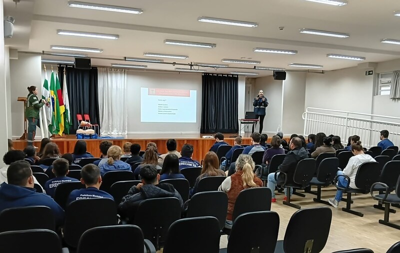 E se uma emergência acontecer ao seu lado? 406 estudantes de Erechim aprendem como agir nos primeiros minutos